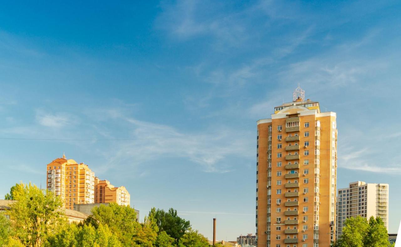 Квартира по улице Федорова 1 Киев Экстерьер фото