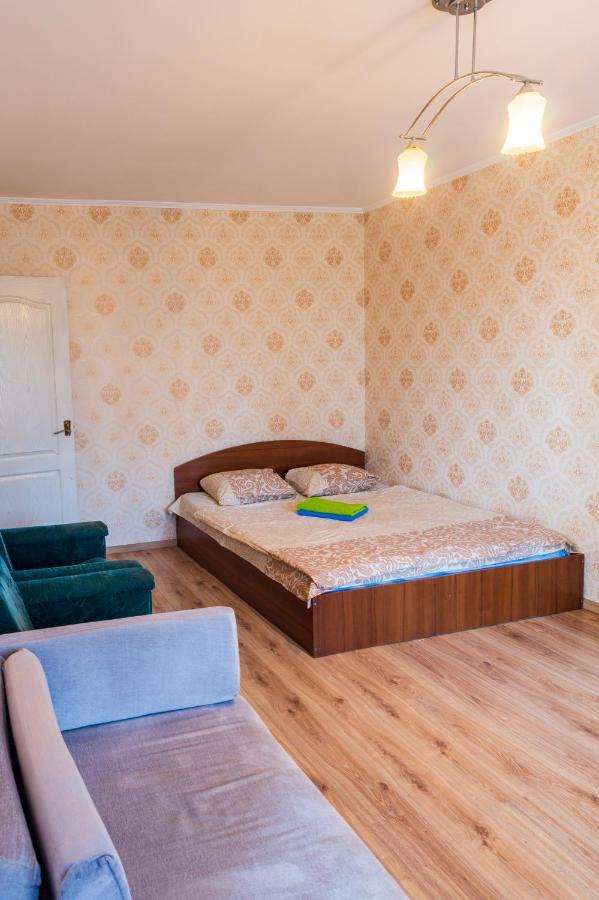 Квартира по улице Федорова 1 Киев Экстерьер фото
